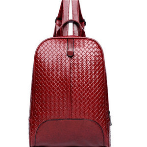 方向標(biāo)箱包與服裝加盟 開啟時尚零售新篇章